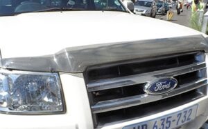 Ford Ranger 2007+ Carbon look bonnet shield -0