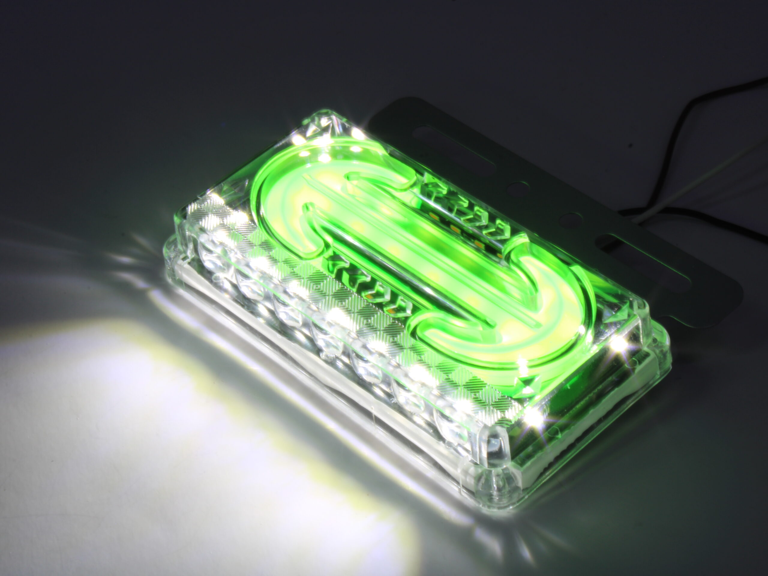 BD-A2 Waterproof LED Side Marker Lamps Suitable for Trucks - 24v (Green) - Image 1