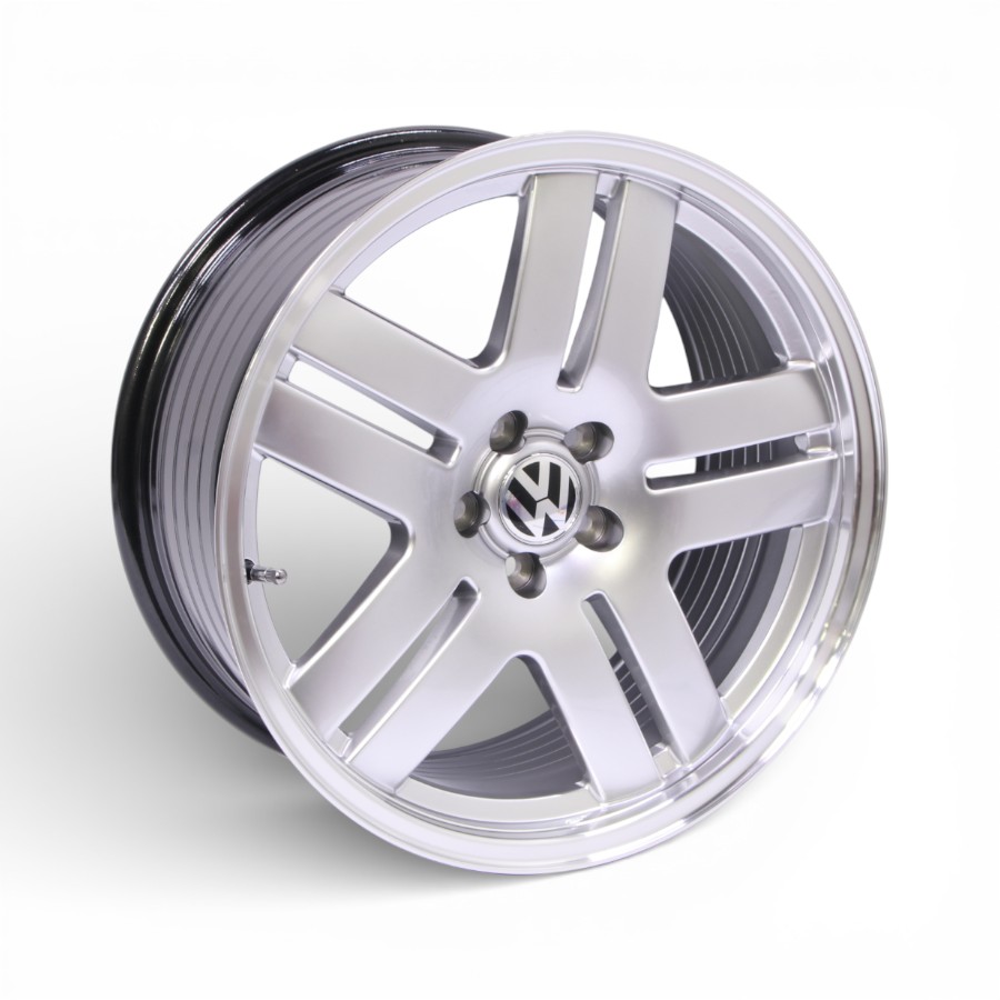 M8616 17" M8616 5/100 Silver Alloy Wheels - Image 1