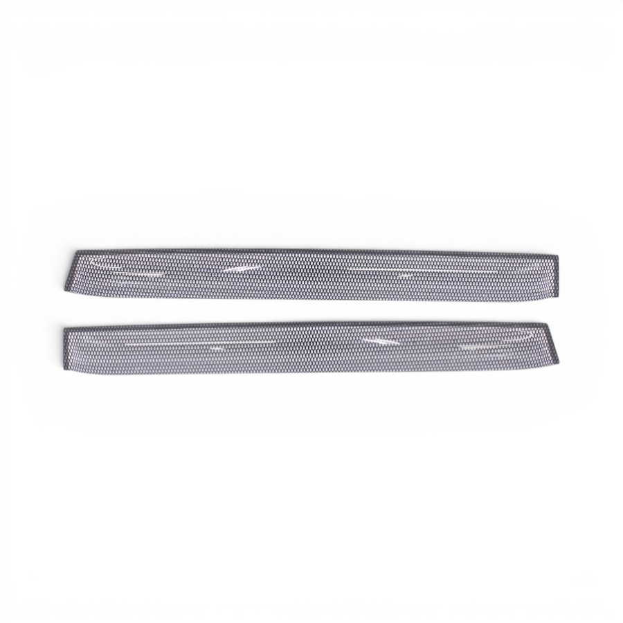32M103C R Carbon Fibre Look Windshields for Haval H6 (Rears) - Image 1